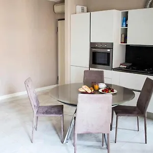 Trilocale In Pieno Centro Lt0244 Appartamento