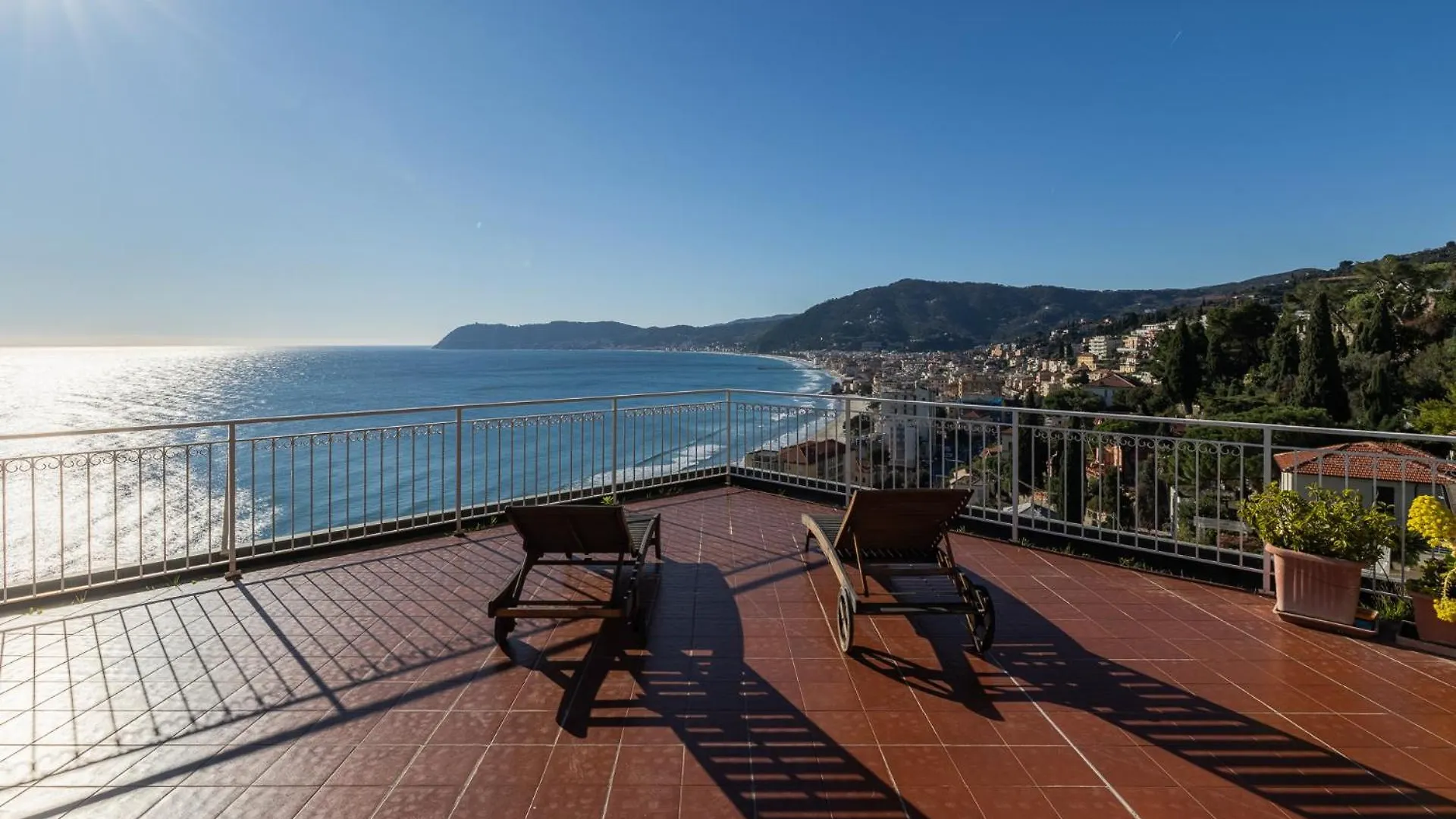 Hostdomus - La Terrazza Sul Mare Apartment Alassio